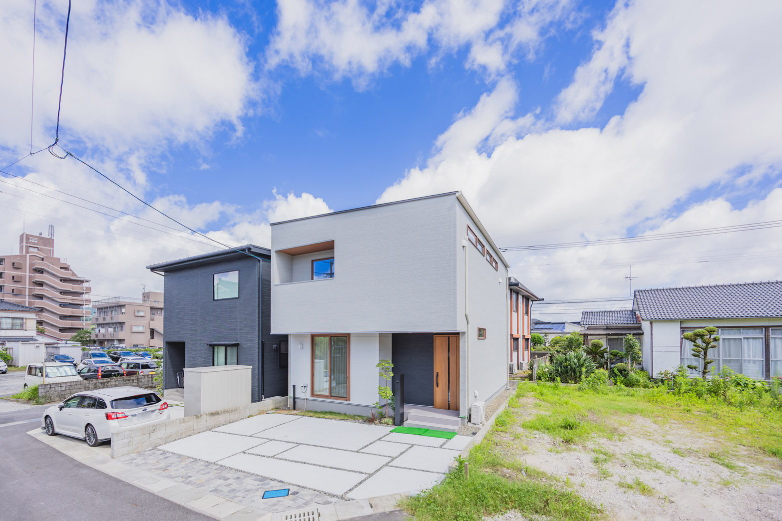 吹き抜けで開放的な家 | 福岡エリア – Eidai House