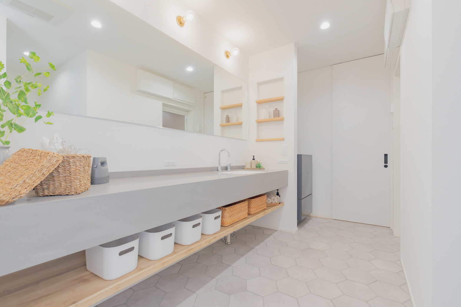 福岡県糸島市の注文住宅
2階リビング
カウンター
食洗機
書斎