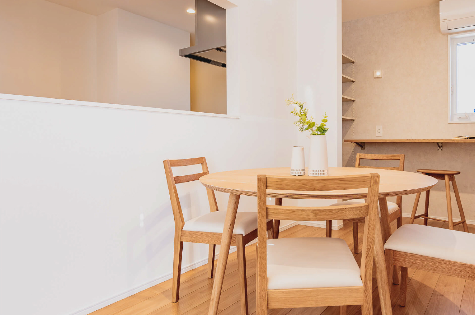 福岡県糸島市の注文住宅
2階リビング
カウンター
食洗機
書斎