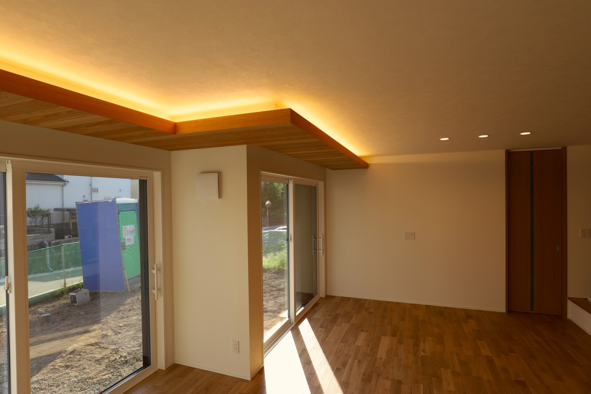 福岡県糟屋郡注文住宅
下り天井
パントリー
背面収納
小上がり畳スペース
段違い屋根